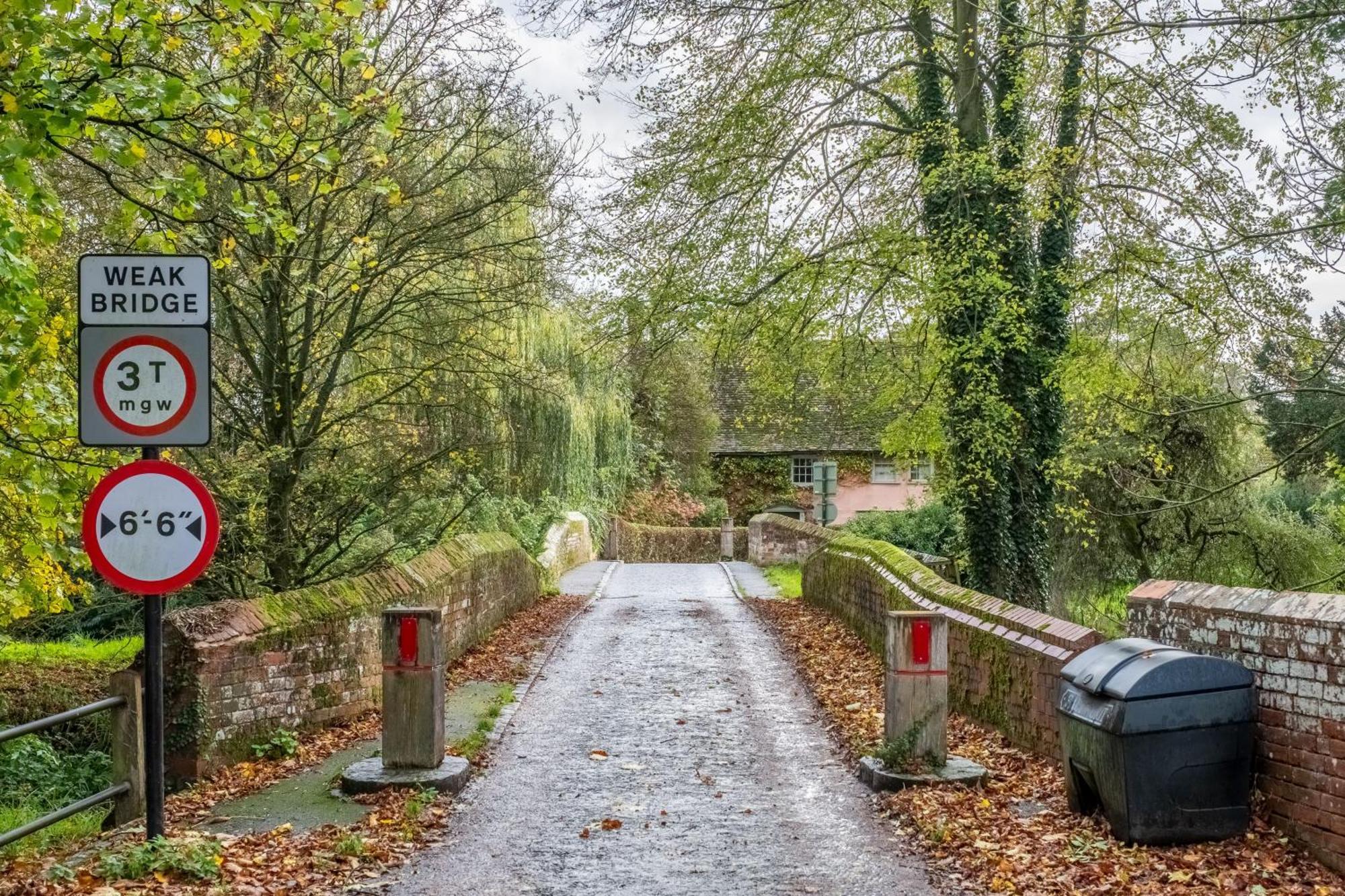 Maltings Lodge Chelsworth Esterno foto